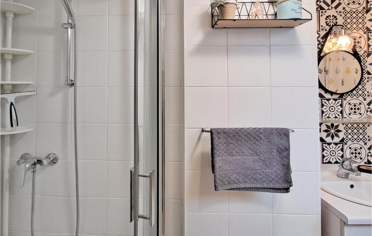 1 Bedroom Lovely Apartment In Grandcamp-Maisy Buitenkant foto